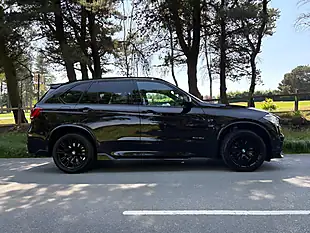 Used 2015 BMW X5 M Sport Ruby Black Metallic - Interior and Exterior details 4
