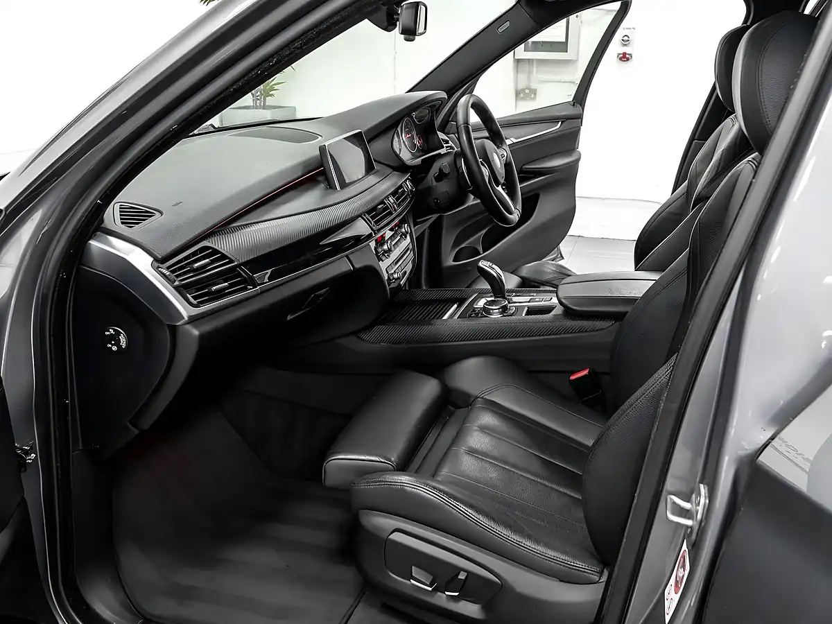 Used 2015 BMW X5 M Sport Space Grey - Interior and Exterior details 17