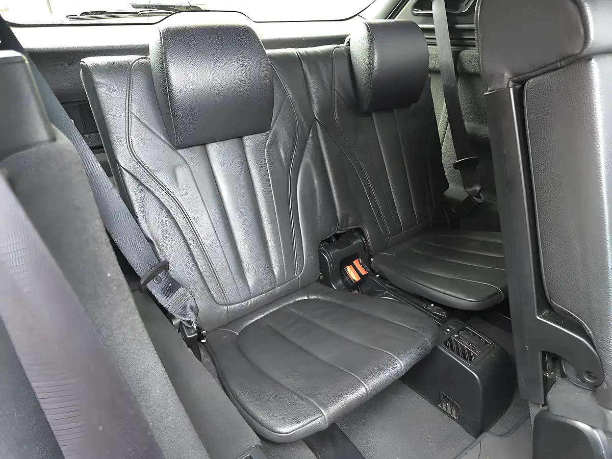 Used 2015 BMW X5 M Sport White - Interior and Exterior details 16