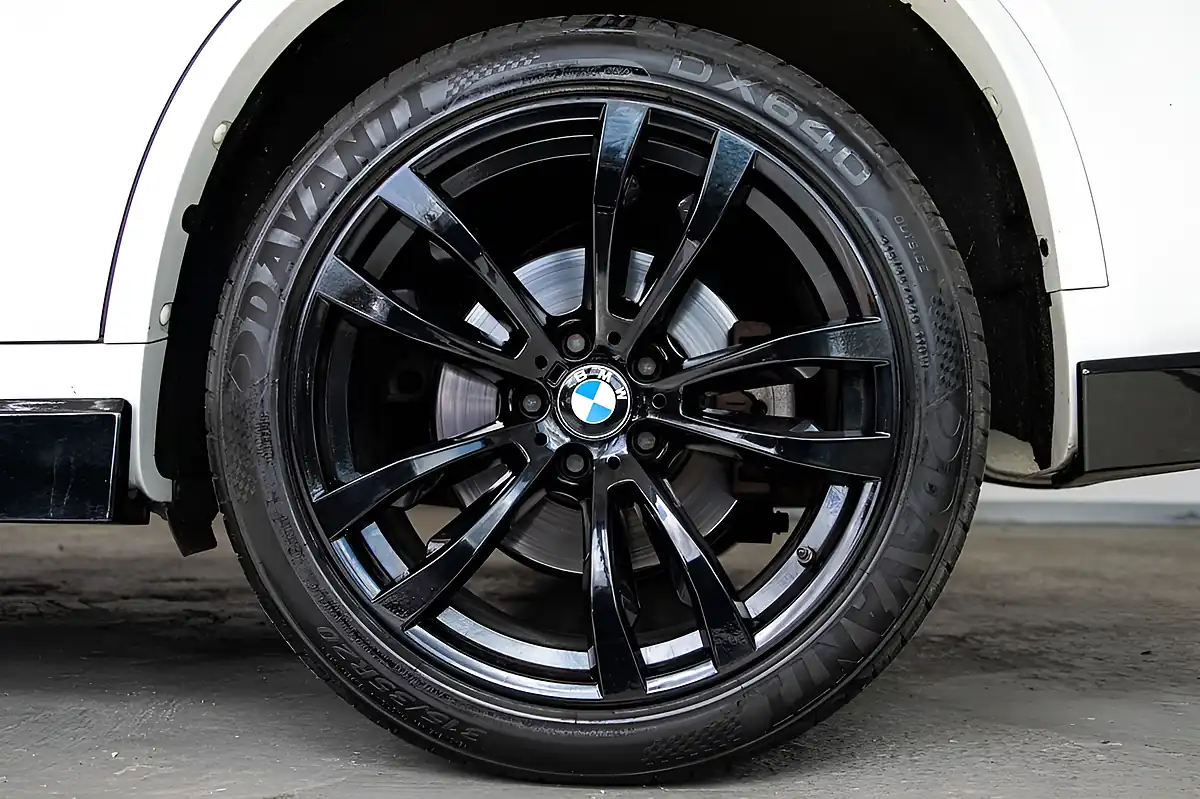 Used 2015 BMW X5 M Sport White - Interior and Exterior details 12