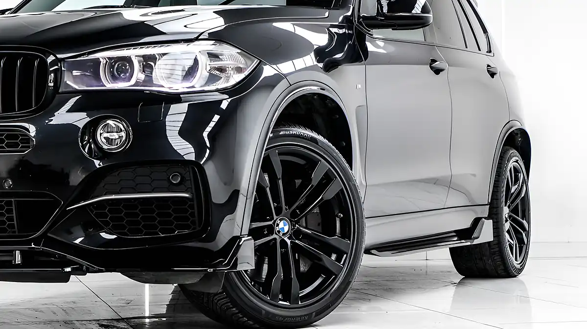 Used 2015 BMW X5 M50d Black - Interior and Exterior details 12