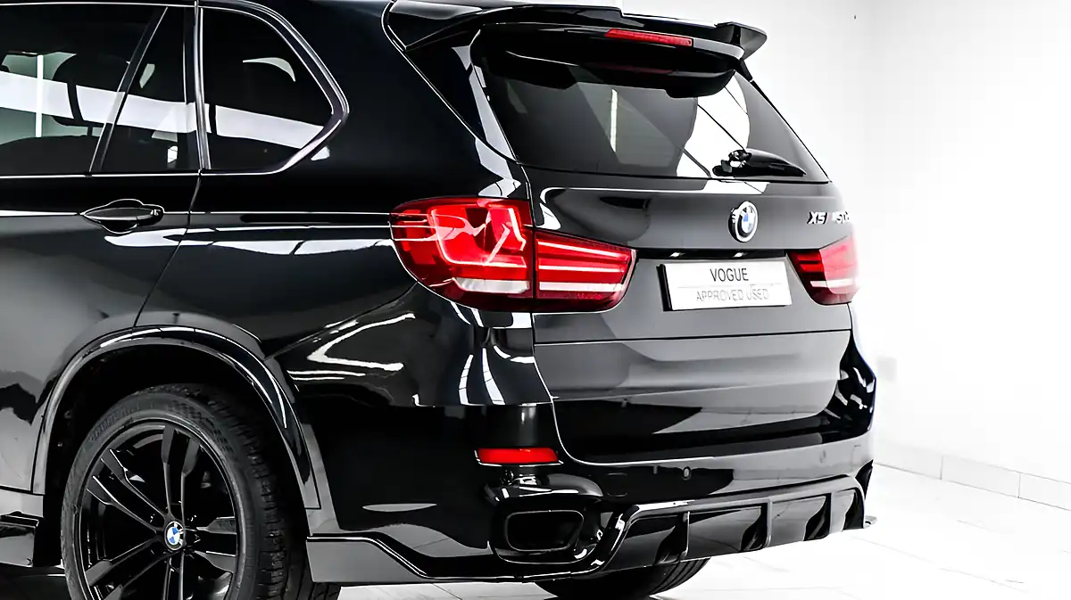 Used 2015 BMW X5 M50d Black - Interior and Exterior details 14