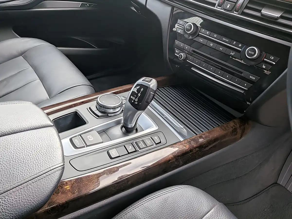 Used 2015 BMW X5 Se Grey - Interior and Exterior details 13