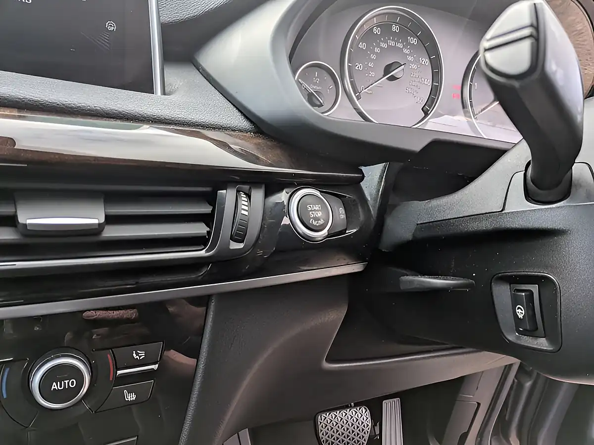 Used 2015 BMW X5 Se Grey - Interior and Exterior details 14