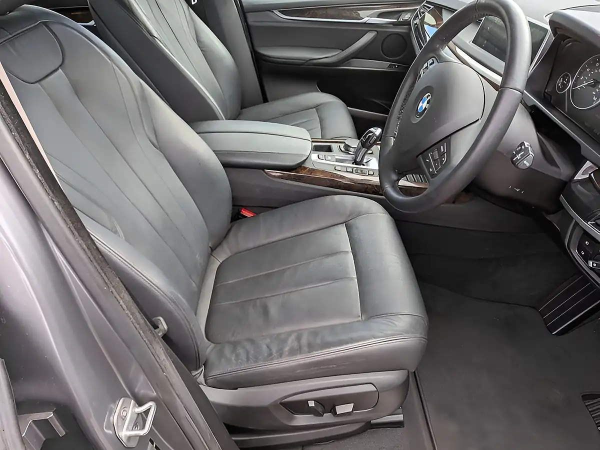 Used 2015 BMW X5 Se Grey - Interior and Exterior details 9