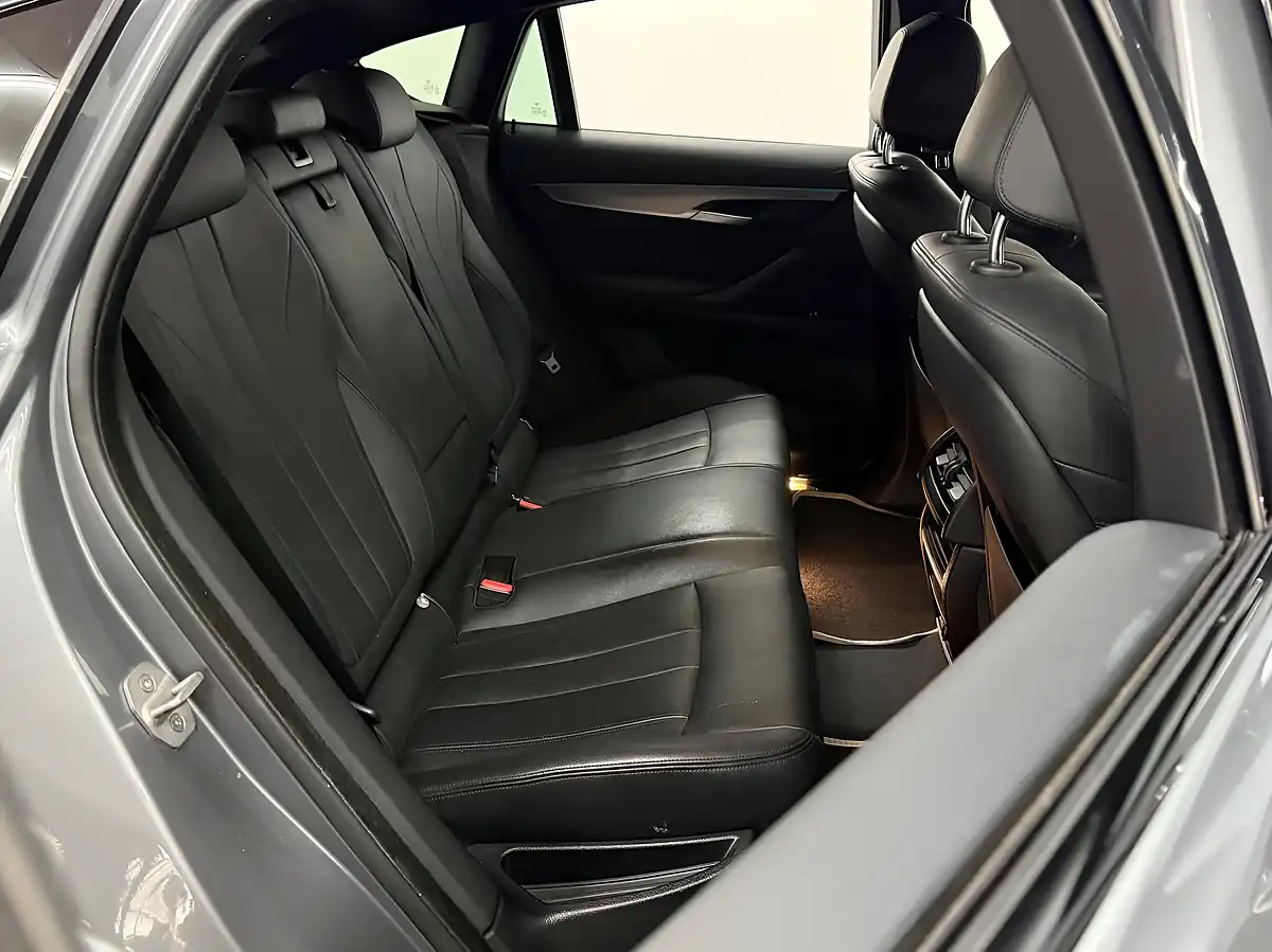 Used 2015 BMW X6 M Sport Grey - Interior and Exterior details 10