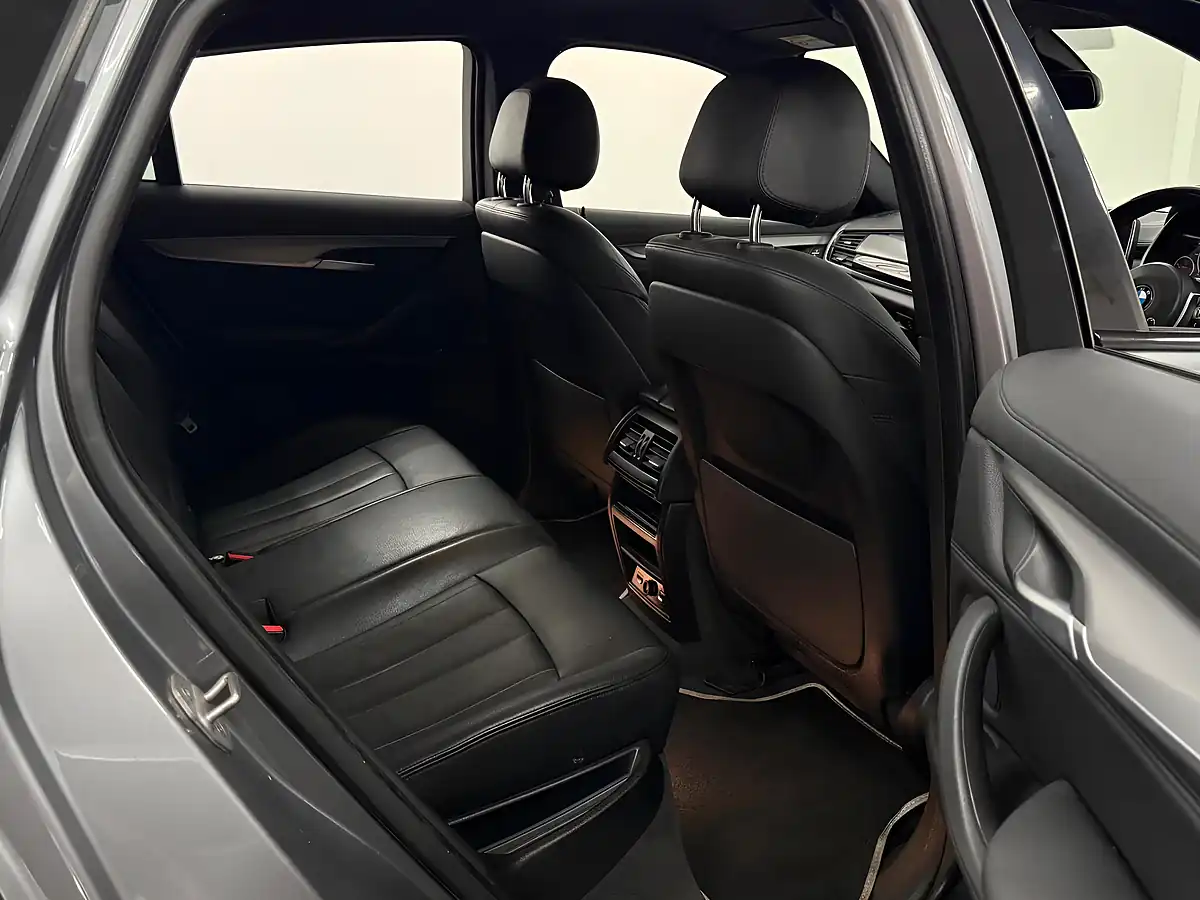 Used 2015 BMW X6 M Sport Grey - Interior and Exterior details 11
