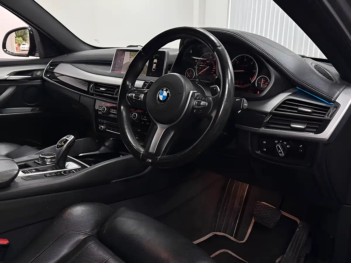Used 2015 BMW X6 M Sport Grey - Interior and Exterior details 12