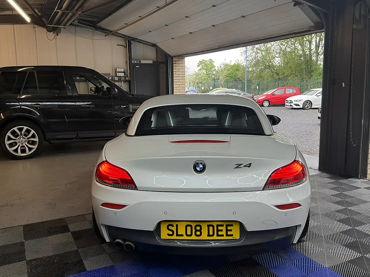 Used 2015 BMW Z4 M Sport Roadster White - Interior and Exterior details 10