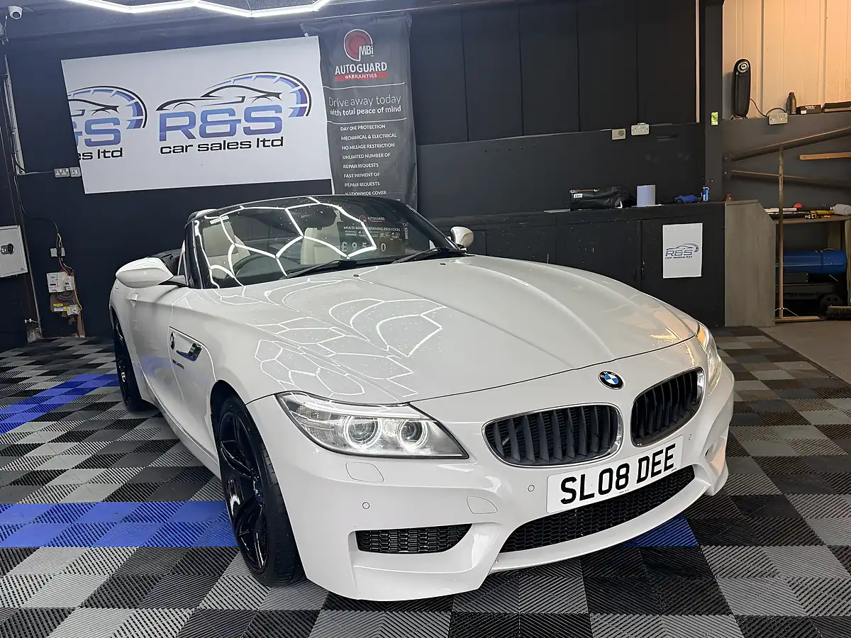 Used 2015 BMW Z4 M Sport Roadster White - Interior and Exterior details 16