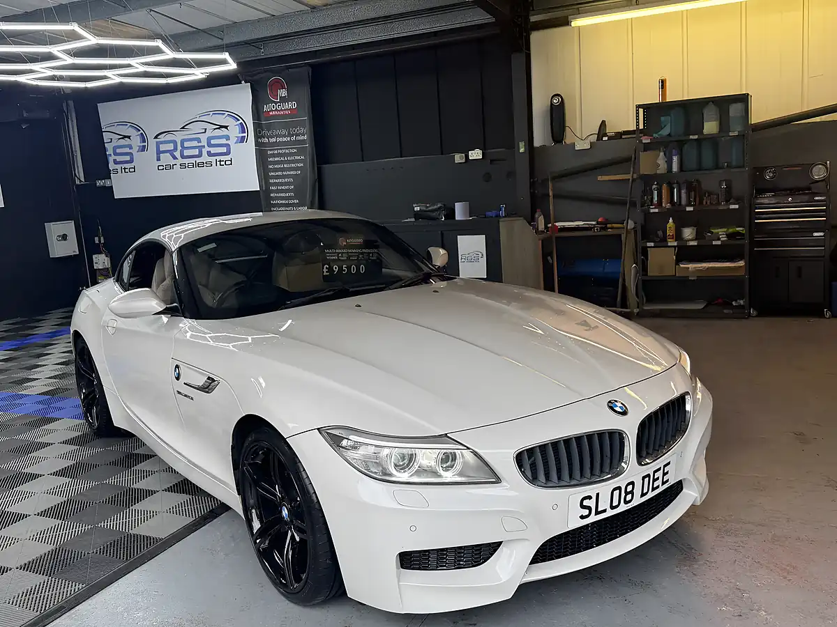 Used 2015 BMW Z4 M Sport Roadster White - Interior and Exterior details 5