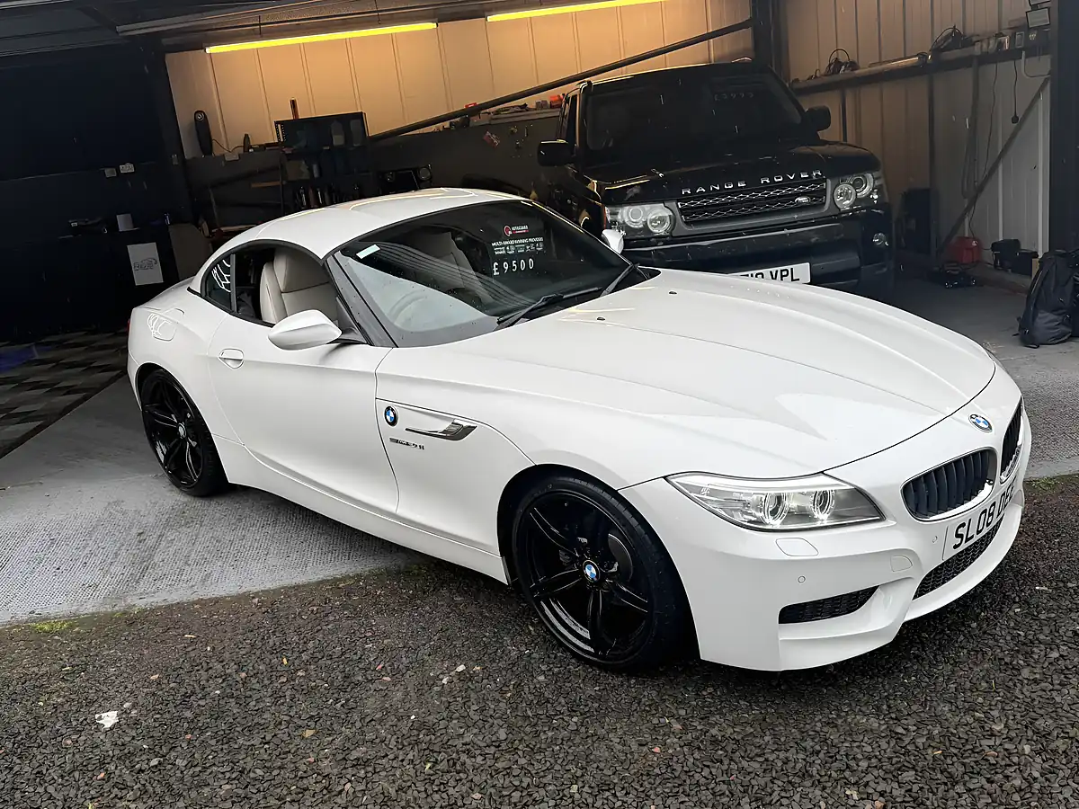 Used 2015 BMW Z4 M Sport Roadster White - Interior and Exterior details 7