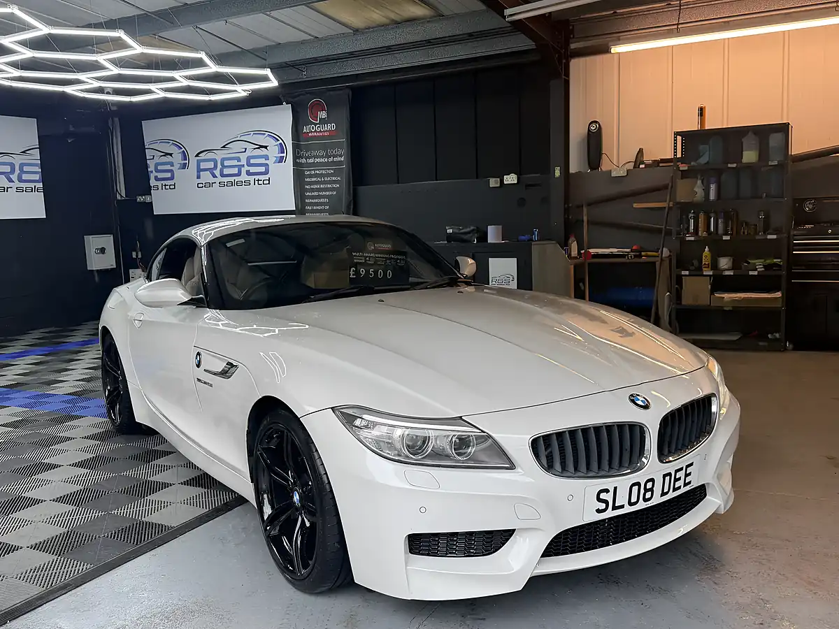 Used 2015 BMW Z4 M Sport Roadster White - Interior and Exterior details 8