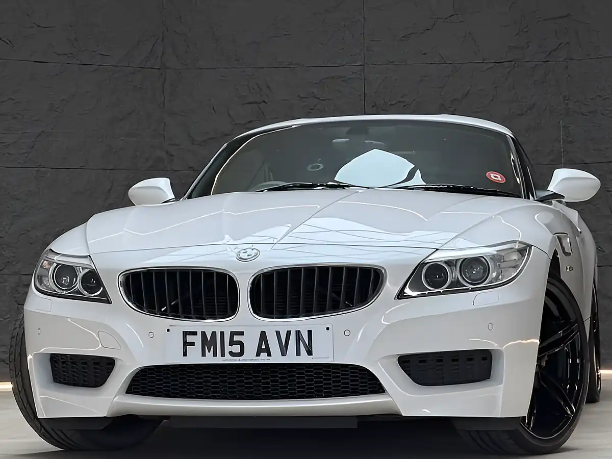 Used 2015 BMW Z4 M Sport White - Interior and Exterior details 11