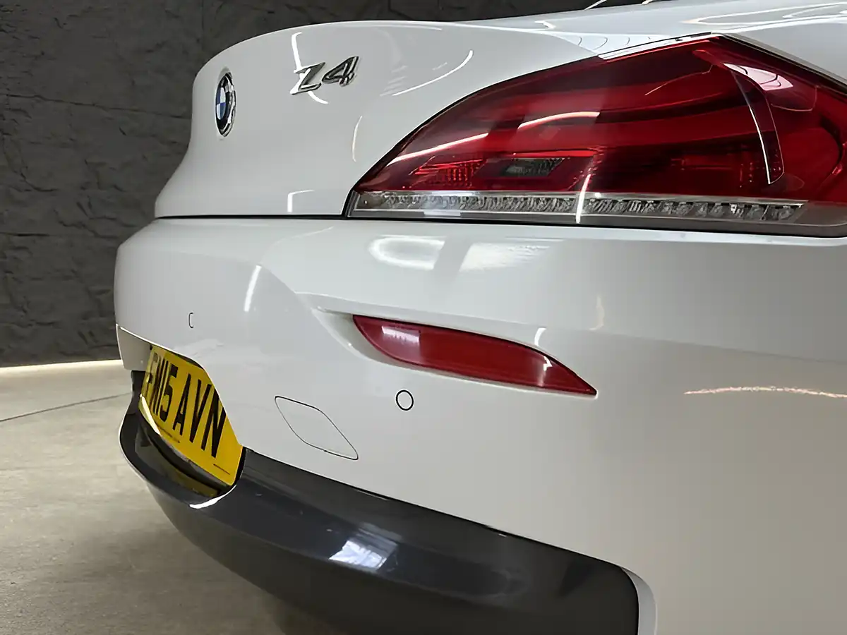 Used 2015 BMW Z4 M Sport White - Interior and Exterior details 17