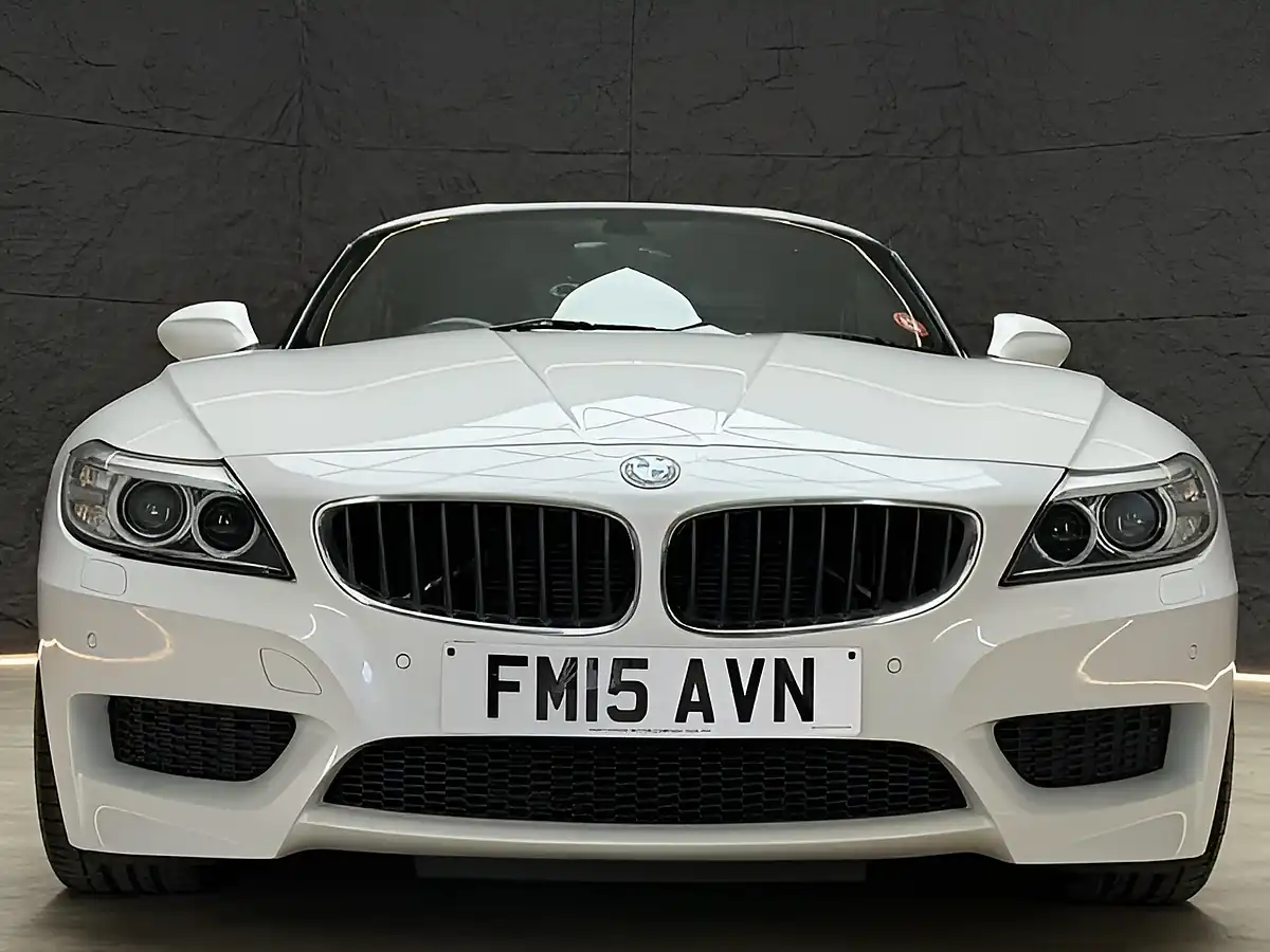 Used 2015 BMW Z4 M Sport White - Interior and Exterior details 3