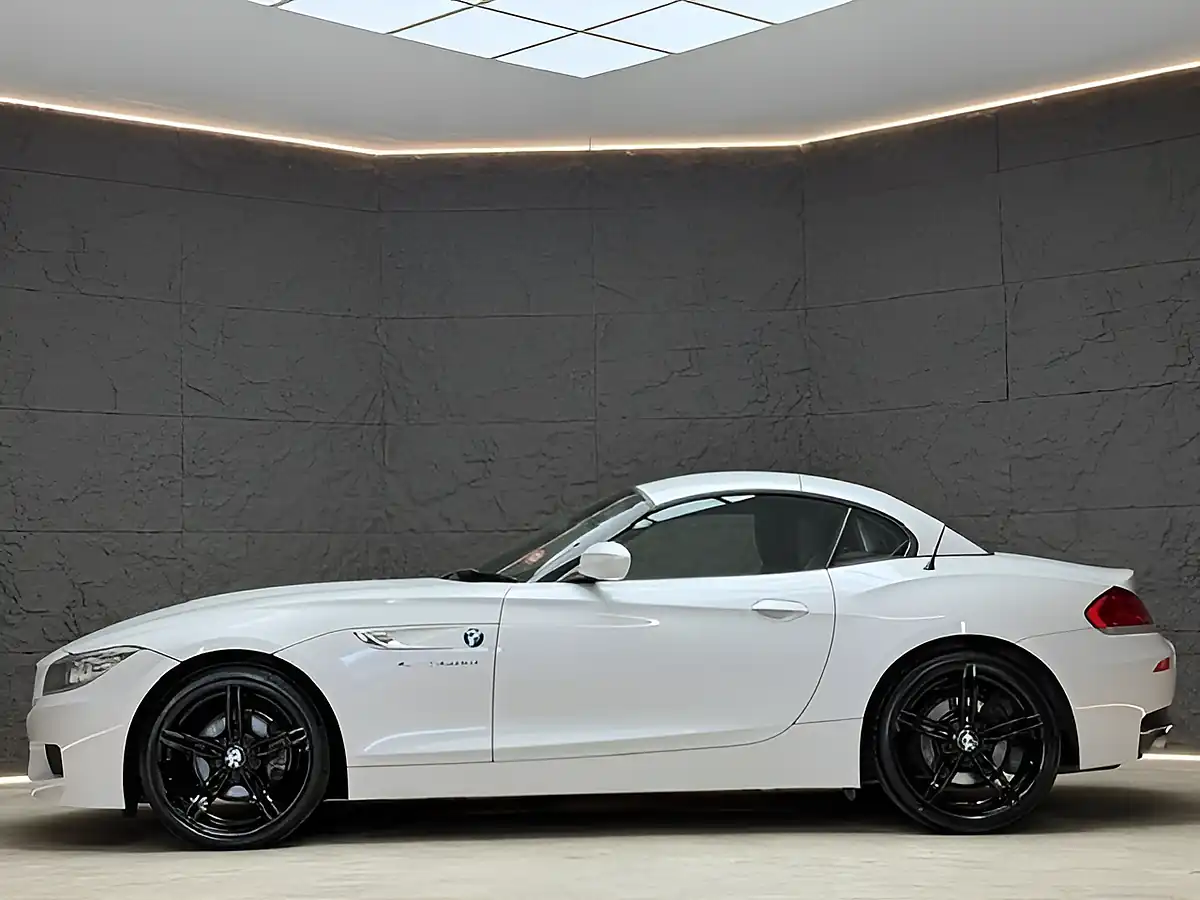 Used 2015 BMW Z4 M Sport White - Interior and Exterior details 6