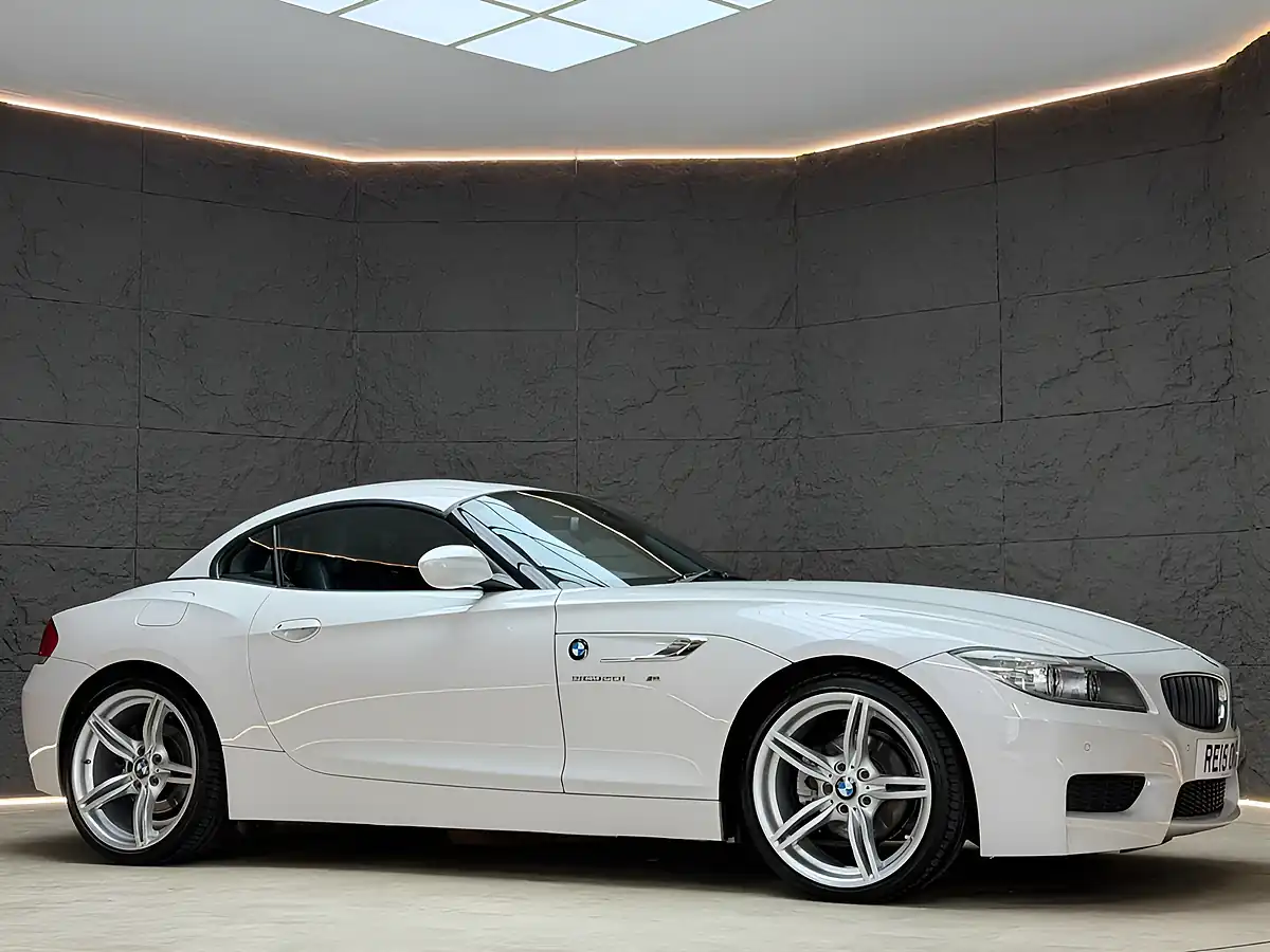 Used 2015 BMW Z4 M Sport White - Interior and Exterior details 10