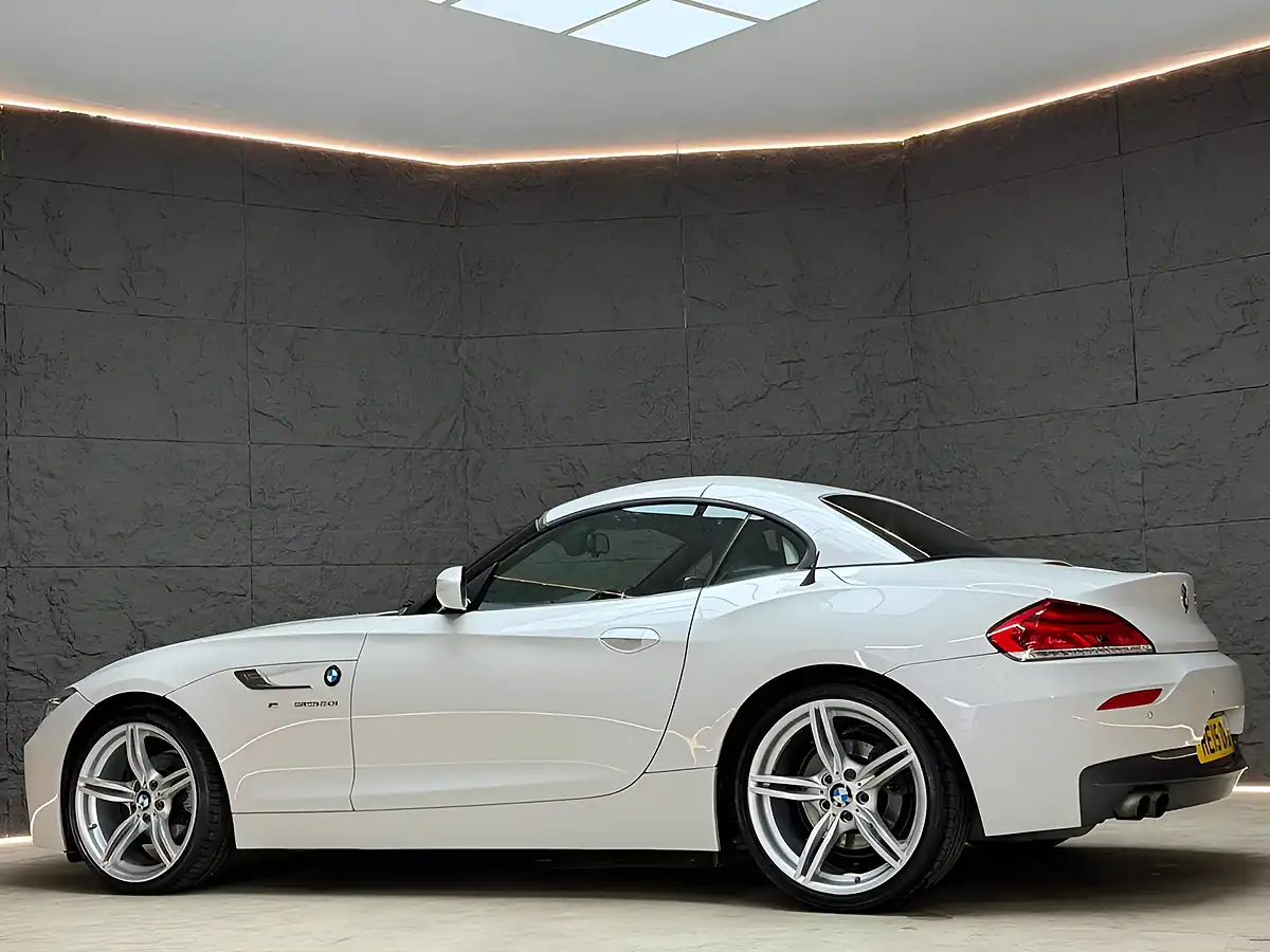 Used 2015 BMW Z4 M Sport White - Interior and Exterior details 13