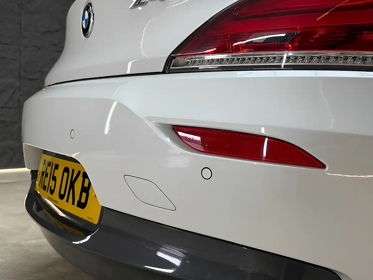 Used 2015 BMW Z4 M Sport White - Interior and Exterior details 15