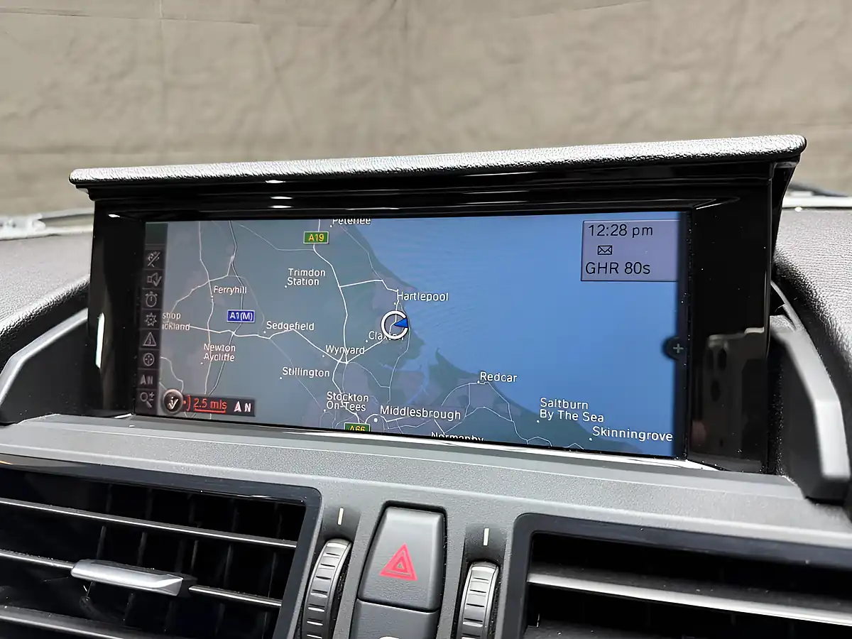 Used 2015 BMW Z4 M Sport White - Interior and Exterior details 20