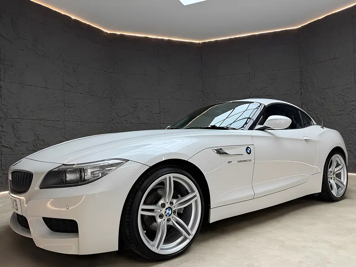 Used 2015 BMW Z4 M Sport White - Interior and Exterior details 6