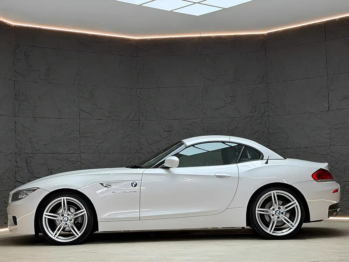 Used 2015 BMW Z4 M Sport White - Interior and Exterior details 7