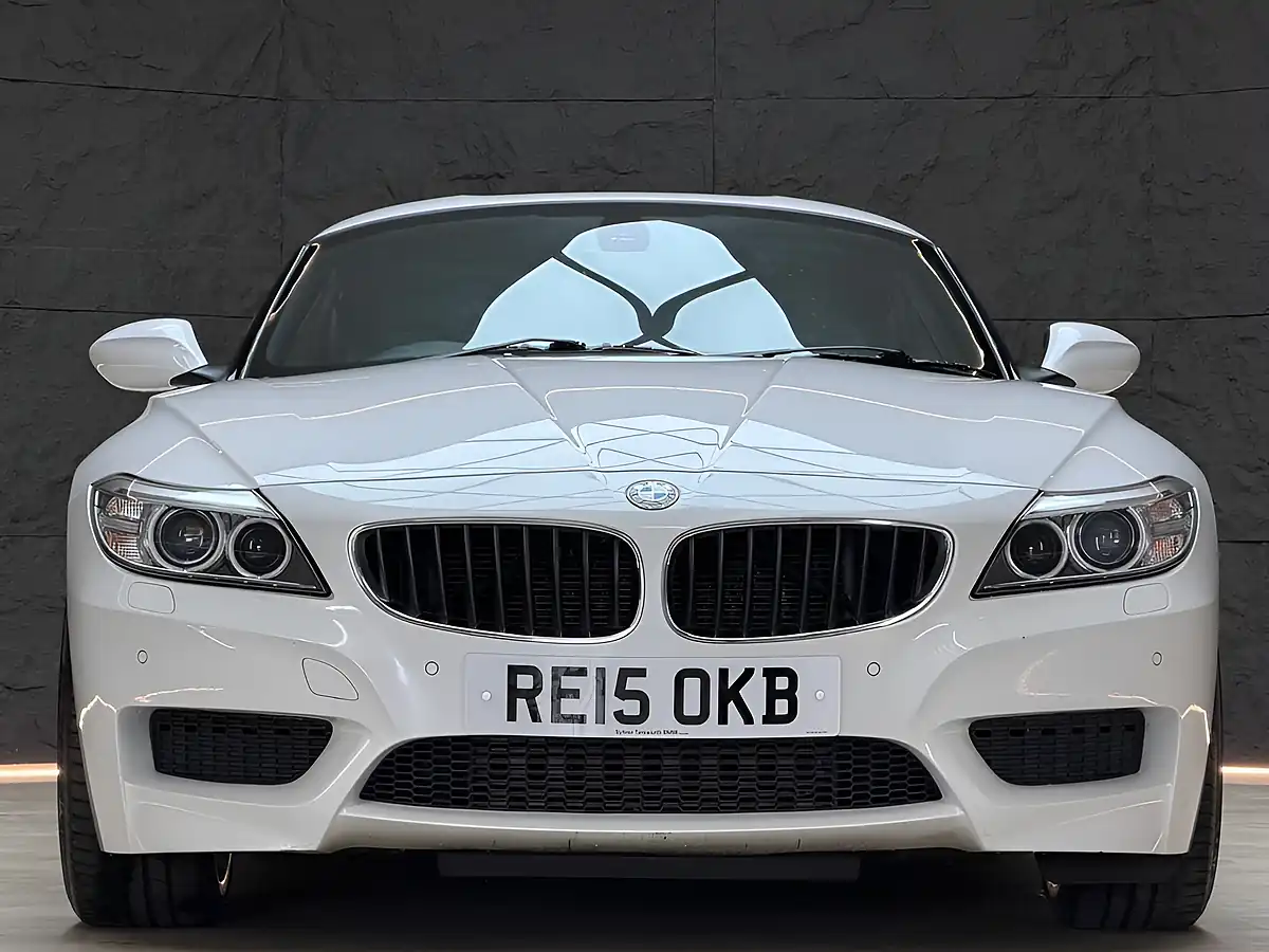 Used 2015 BMW Z4 M Sport White - Interior and Exterior details 8