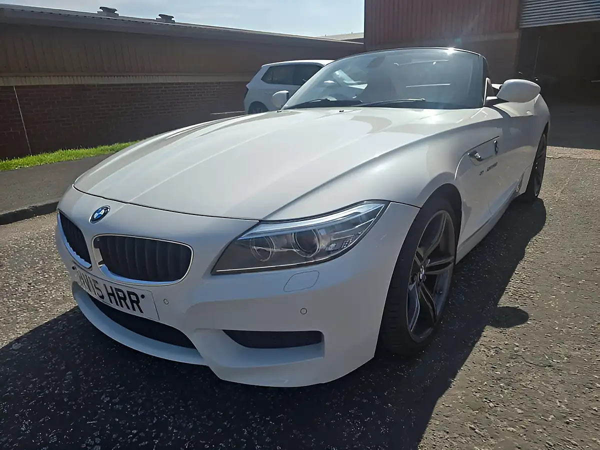 Used 2015 BMW Z4 M Sport White - Interior and Exterior details 12