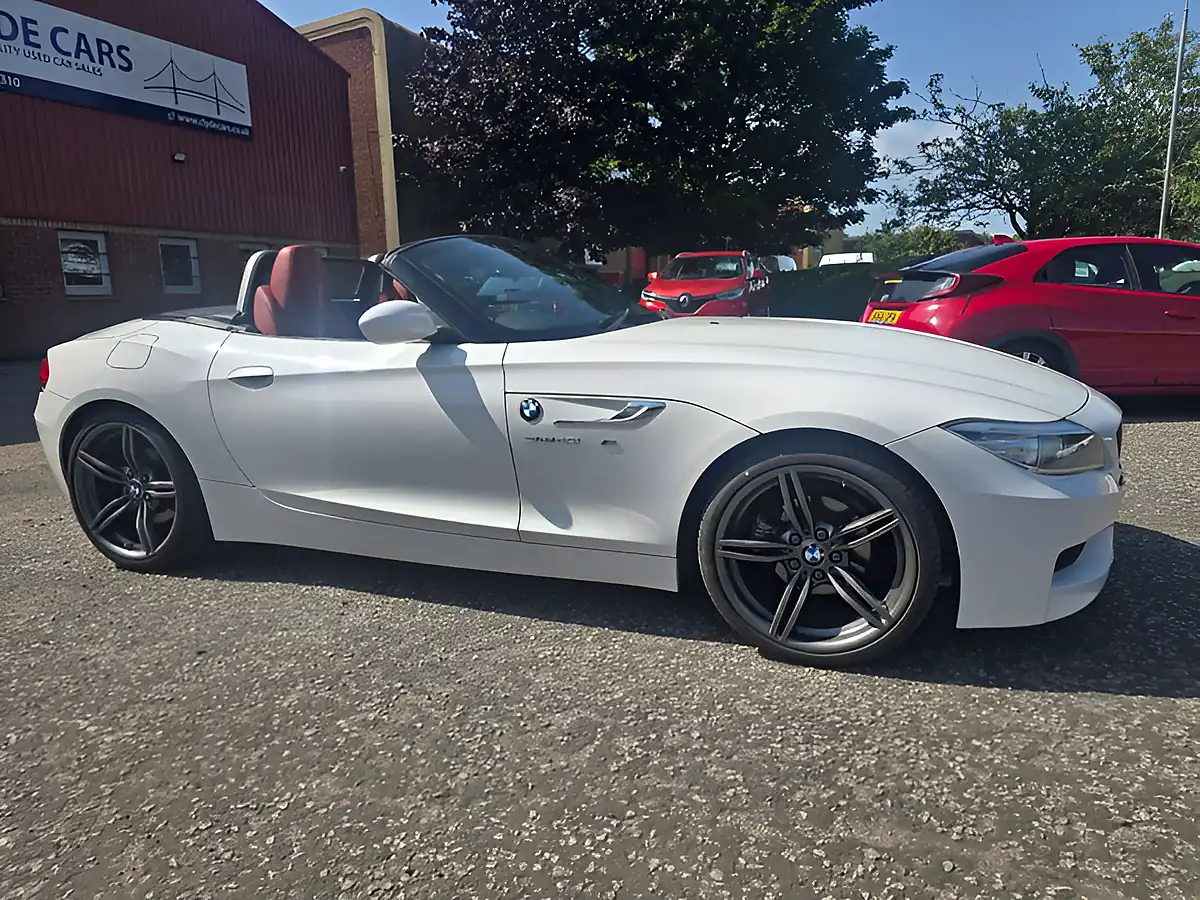 Used 2015 BMW Z4 M Sport White - Interior and Exterior details 4