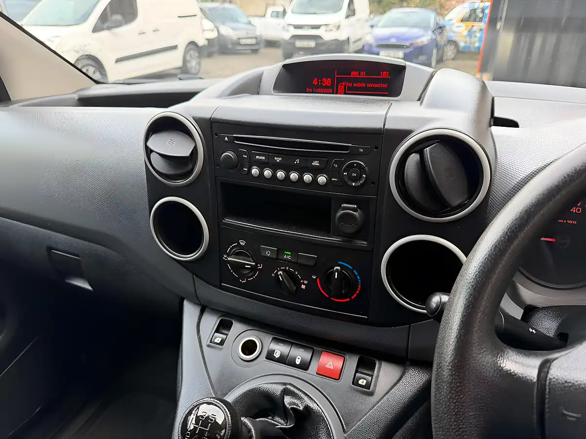 Used 2015 Citroen Berlingo 625 Enterprise Black - Interior and Exterior details 14