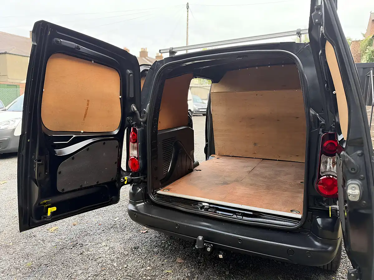 Used 2015 Citroen Berlingo 625 Enterprise Black - Interior and Exterior details 9