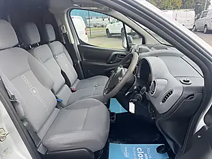 Used 2015 Citroen Berlingo 625 Enterprise L1 Silver - Interior and Exterior details 15