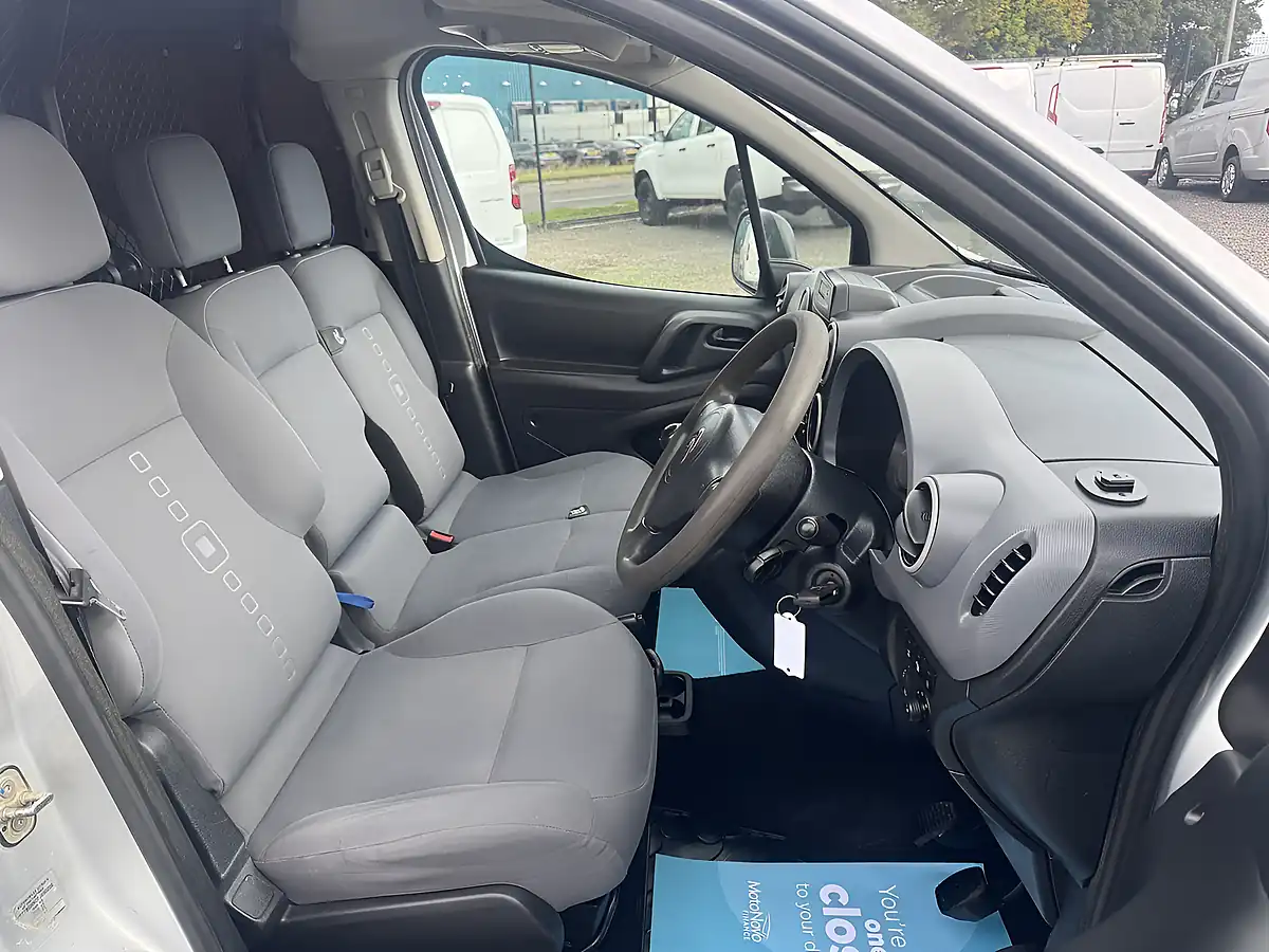 Used 2015 Citroen Berlingo 625 Enterprise L1 Silver - Interior and Exterior details 15