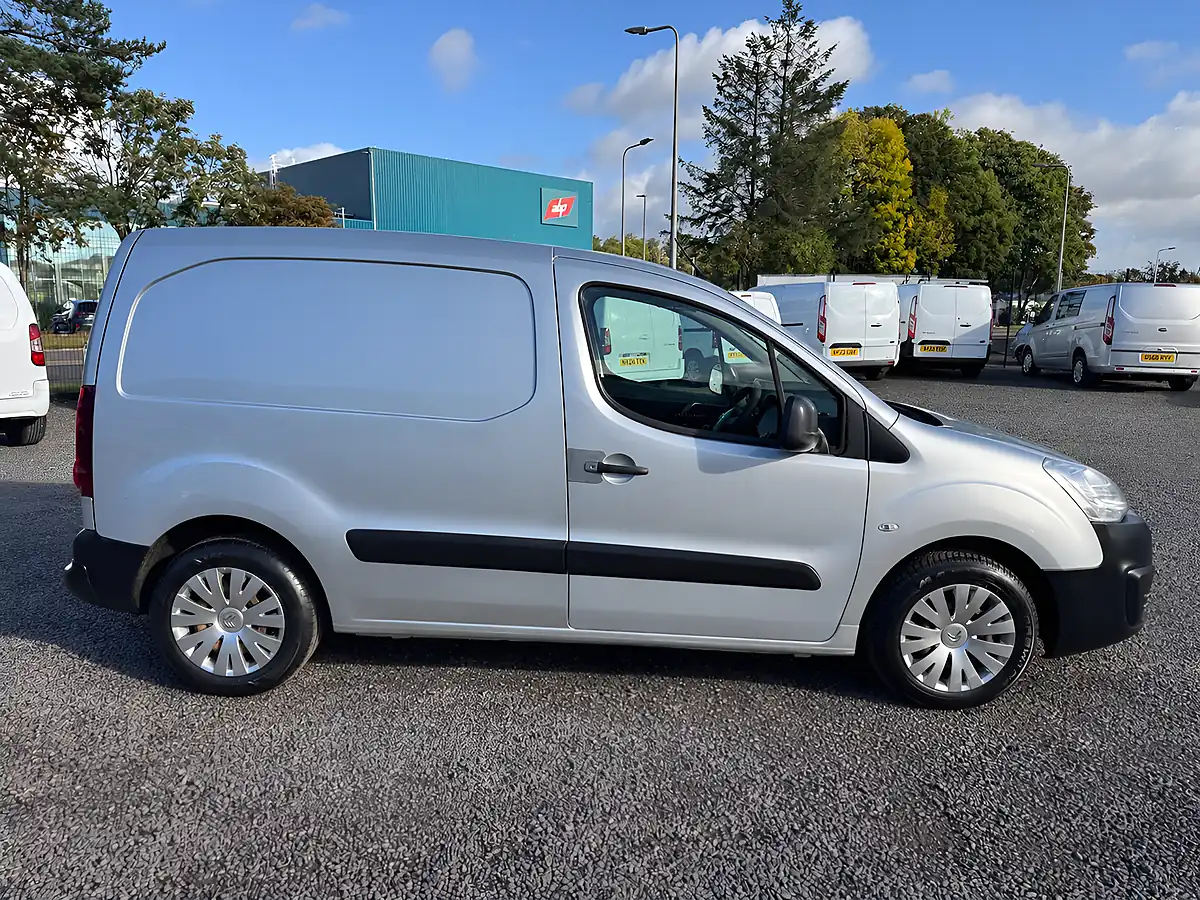 Used 2015 Citroen Berlingo 625 Enterprise L1 Silver - Interior and Exterior details 4