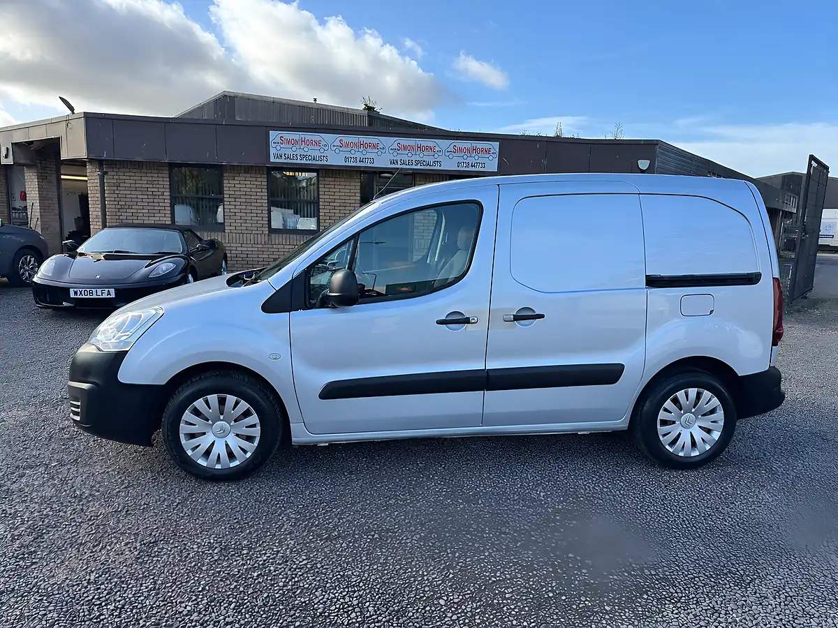 Used 2015 Citroen Berlingo 625 Enterprise L1 Silver - Interior and Exterior details 8