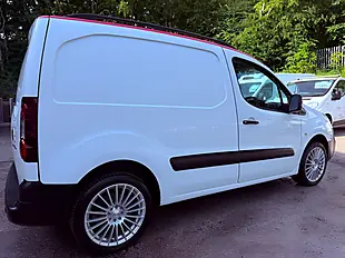 Used 2015 Citroen Berlingo 625 Enterprise White - Interior and Exterior details 20