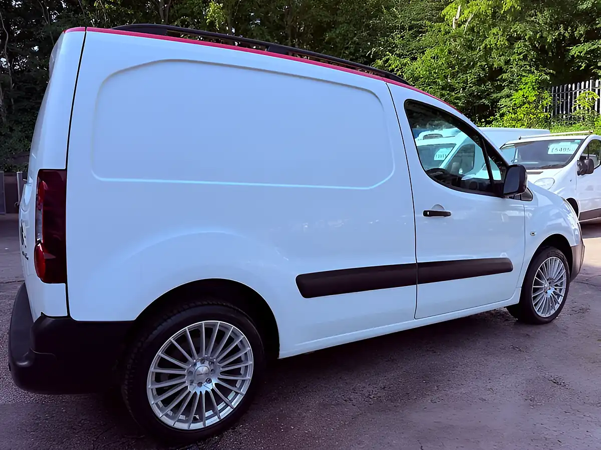 Used 2015 Citroen Berlingo 625 Enterprise White - Interior and Exterior details 20