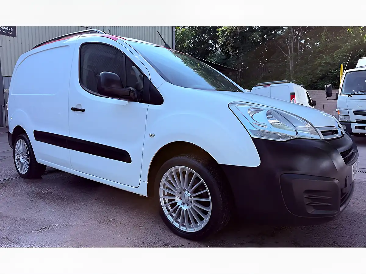 Used 2015 Citroen Berlingo 625 Enterprise White - Interior and Exterior details 3