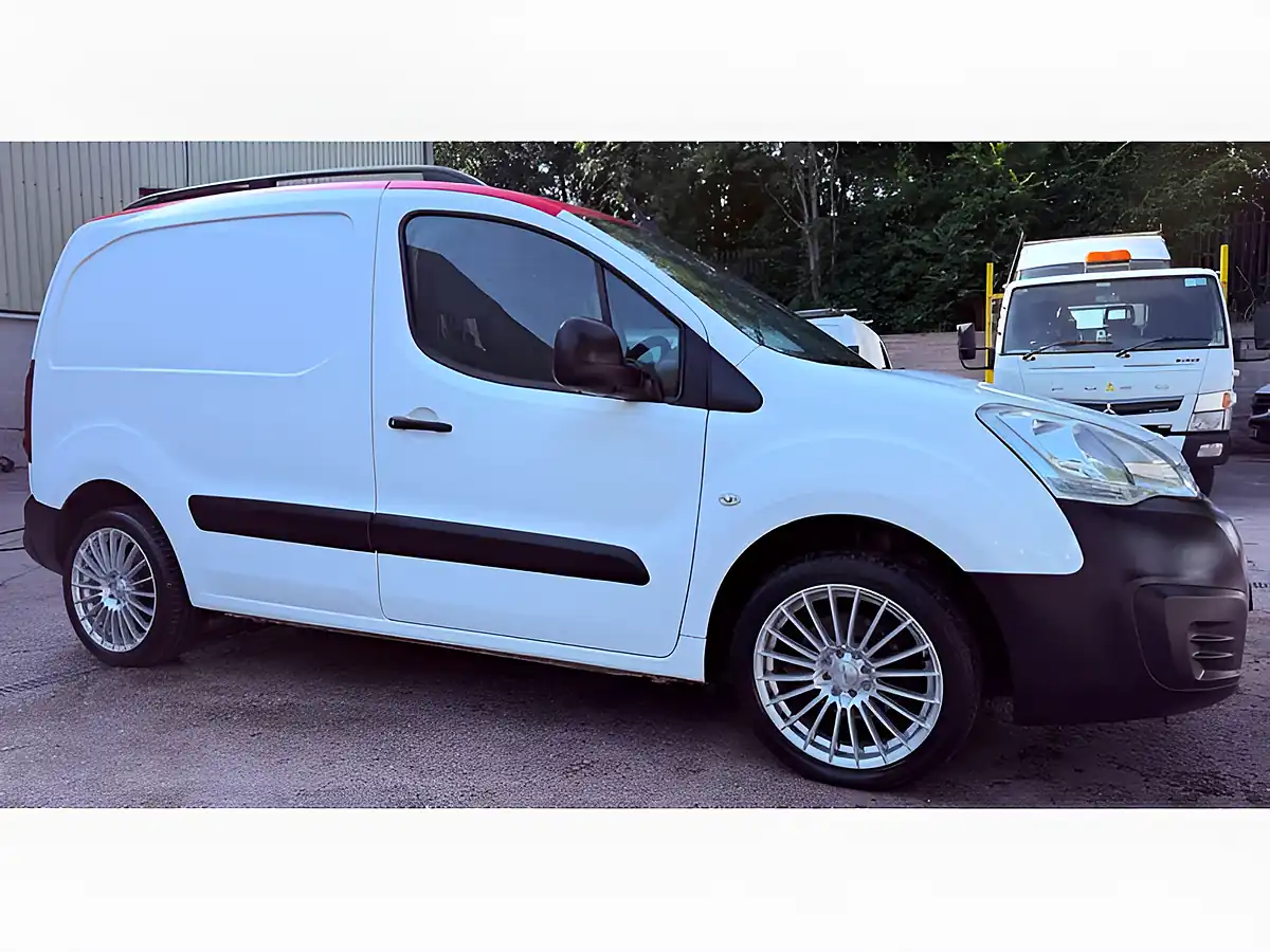 Used 2015 Citroen Berlingo 625 Enterprise White - Interior and Exterior details 5