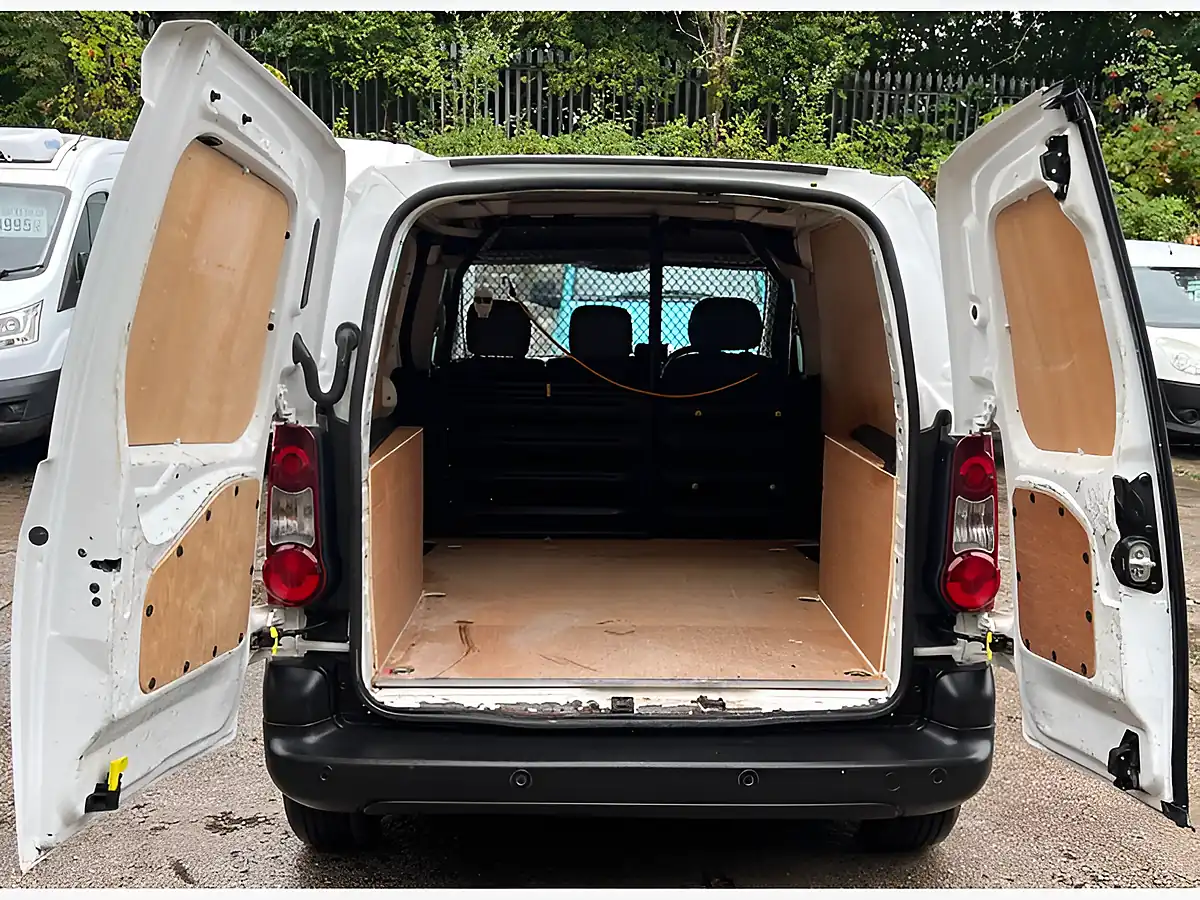 Used 2015 Citroen Berlingo Enterprise White - Interior and Exterior details 10
