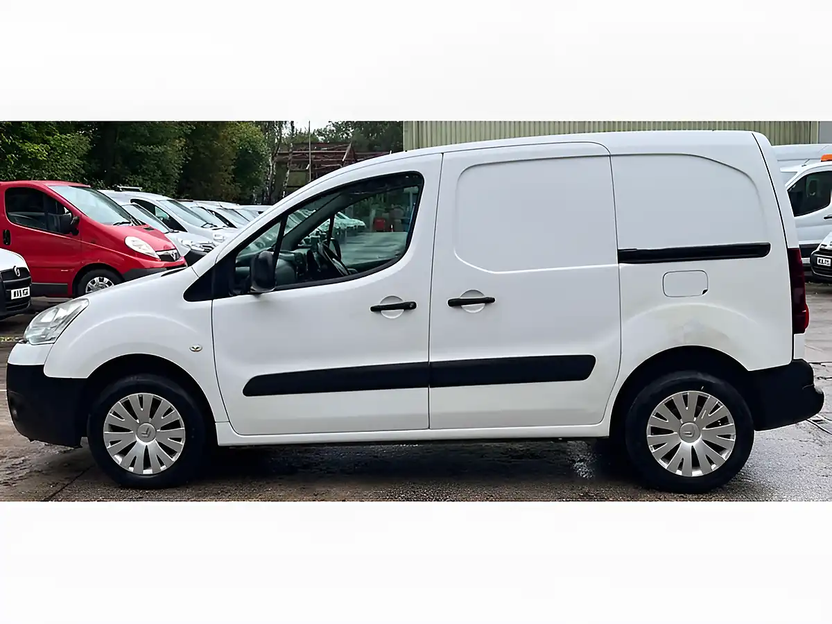 Used 2015 Citroen Berlingo Enterprise White - Interior and Exterior details 12