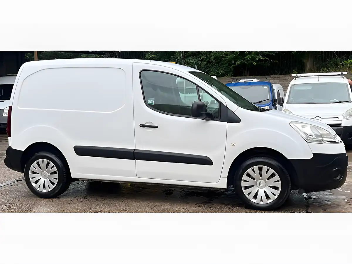 Used 2015 Citroen Berlingo Enterprise White - Interior and Exterior details 6
