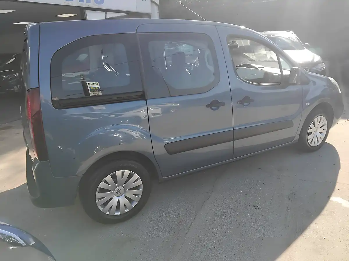 Used 2015 Citroen Berlingo Multispace Feel Blue - Interior and Exterior details 7