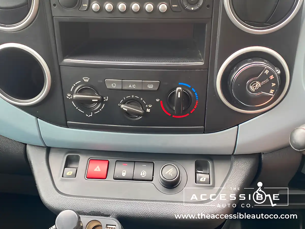Used 2015 Citroen Berlingo Vtr Blue - Interior and Exterior details 13