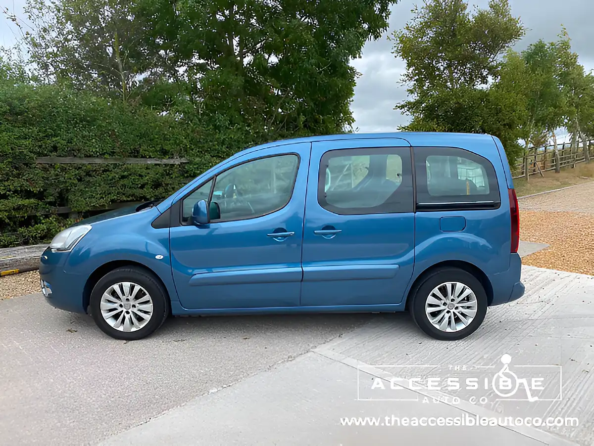 Used 2015 Citroen Berlingo Vtr Blue - Interior and Exterior details 4