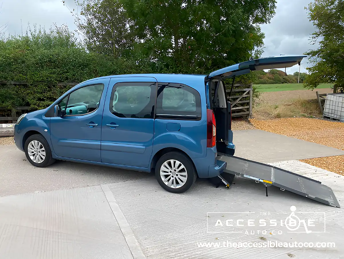 Used 2015 Citroen Berlingo Vtr Blue - Interior and Exterior details 7
