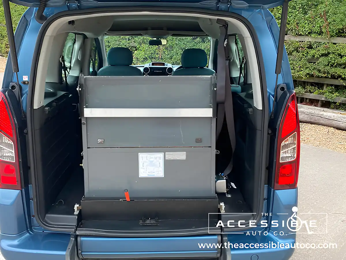 Used 2015 Citroen Berlingo Vtr Blue - Interior and Exterior details 9