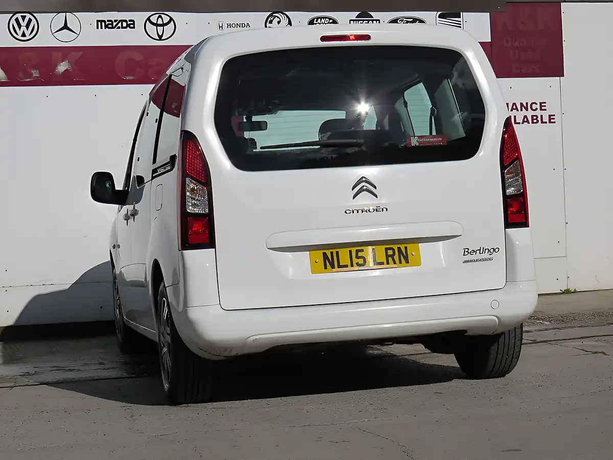 Used 2015 Citroen Berlingo Vtr Multispace White - Interior and Exterior details 20