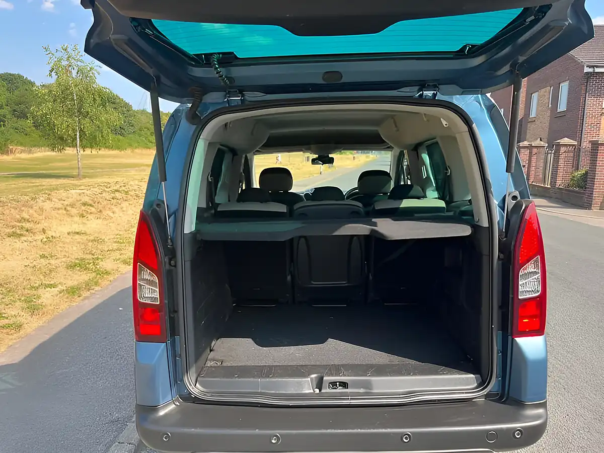 Used 2015 Citroen Berlingo Xtr Multispace Blue - Interior and Exterior details 10